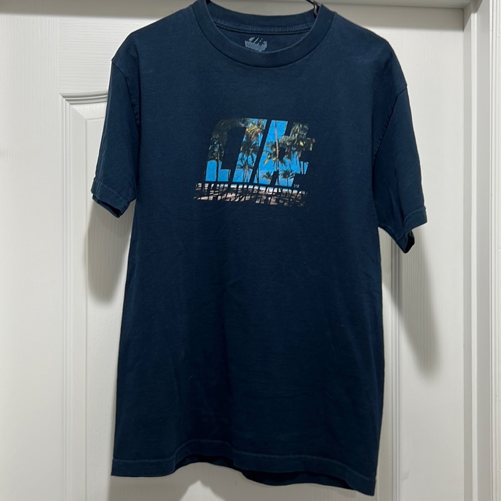Alphanumeric tee Size Medium